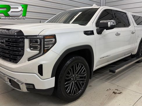 Used 2022 GMC Sierra 1500 Denali Ultimate AWD/4WD image 1