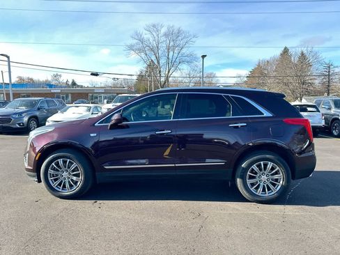 Used 2017 Cadillac XT5 Luxury w/ Driver Awareness Package image 10