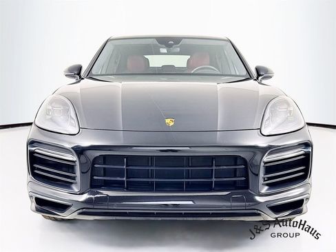 Used 2022 Porsche Cayenne GTS w/ Premium Package Plus image 2