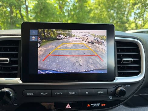 Certified 2023 Hyundai Venue SEL FWD image 25