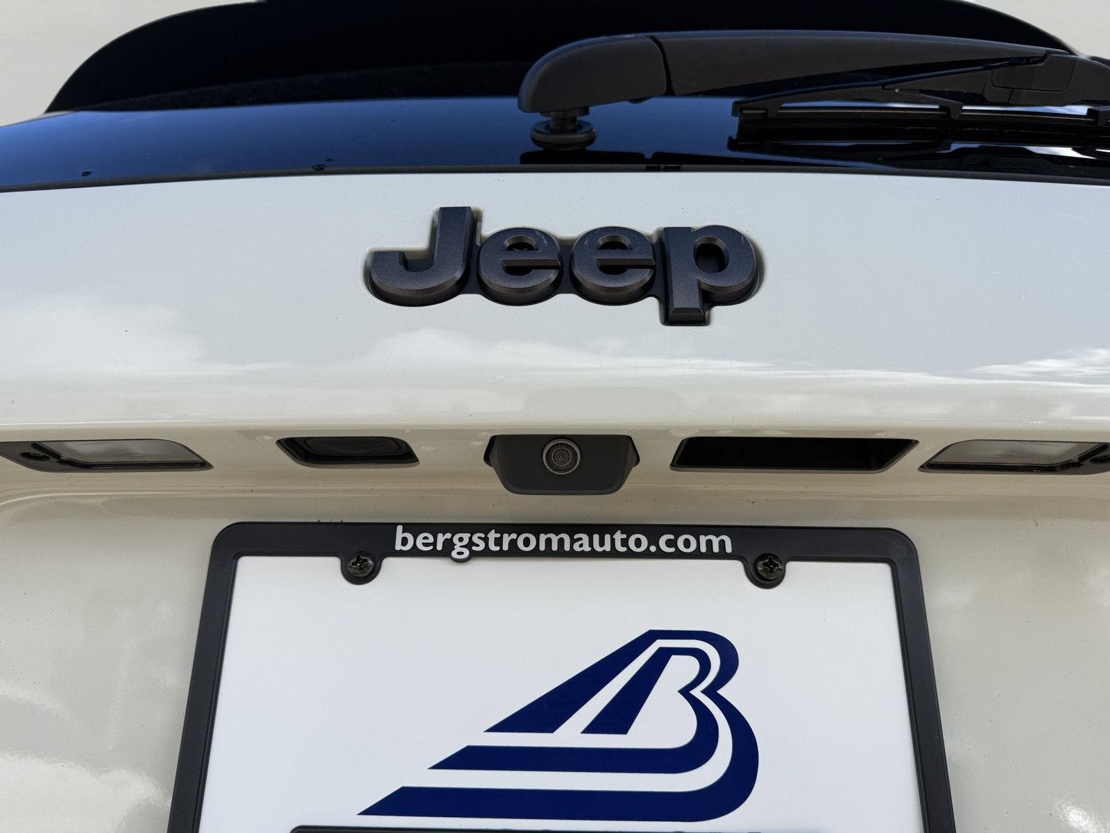 Used 2019 Jeep Cherokee High Altitude AWD/4WD image 12