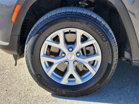 Used 2023 Jeep Grand Cherokee L Limited image 10
