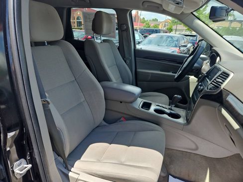 Used 2013 Jeep Grand Cherokee Laredo AWD/4WD image 21