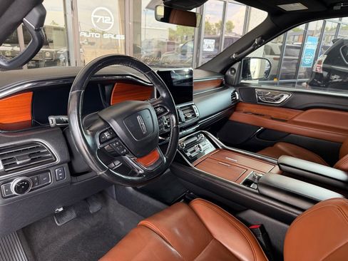 Used 2018 Lincoln Navigator Reserve w/ Technology Package AWD/4WD image 7