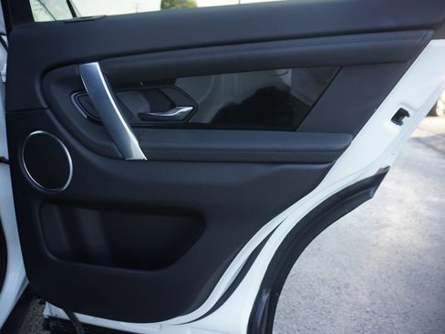 Used 2020 Land Rover Discovery Sport AWD/4WD image 22