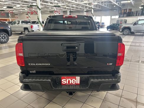 Used 2022 Chevrolet Colorado Z71 w/ Z71 Midnight Edition image 4