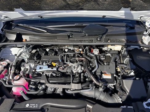 Used 2025 Toyota Prius XLE image 30