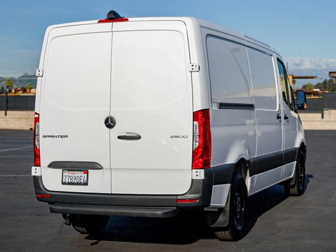 Used 2025 Mercedes-Benz Sprinter 2500 image 6