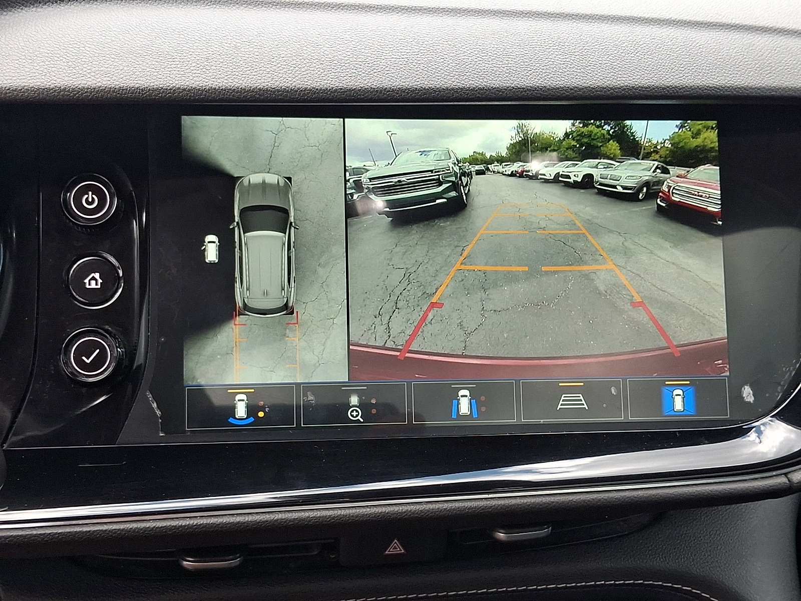 Used 2023 Buick Envision Avenir AWD/4WD image 20