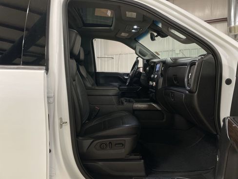 Used 2020 GMC Sierra 2500 Denali w/ Denali Ultimate Package AWD/4WD image 31