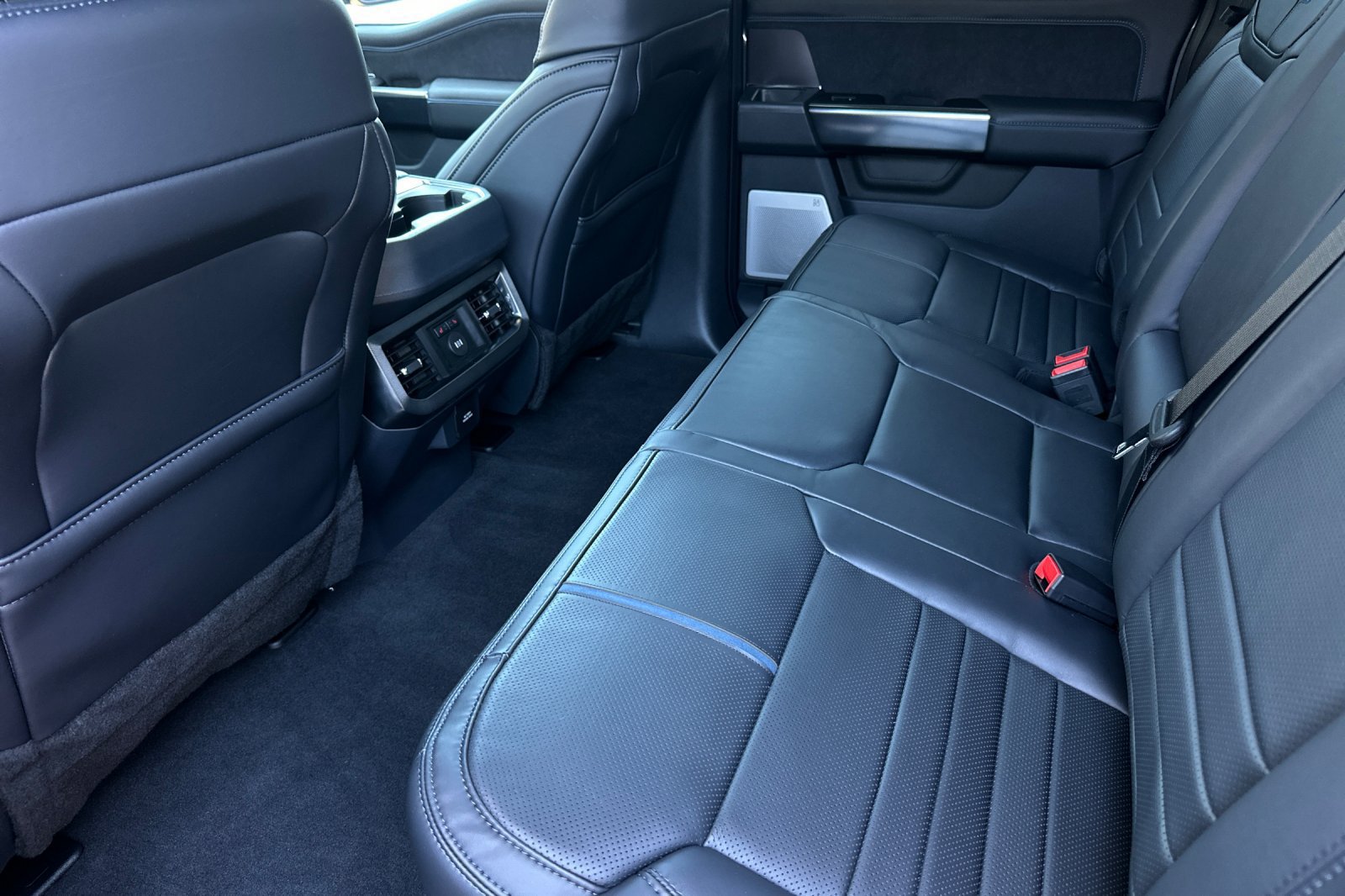 New 2026 Ford F250 Platinum AWD/4WD image 11