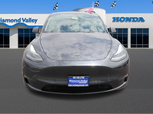 Used 2024 Tesla Model Y 2WD image 2