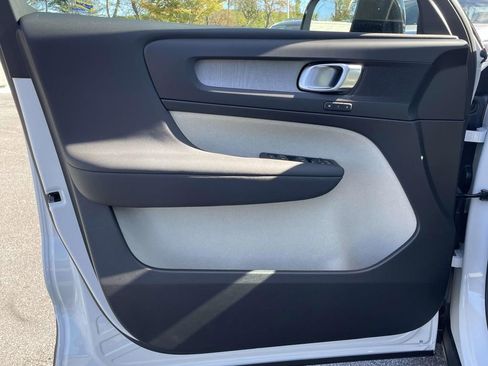 New 2026 Volvo XC40 B5 Plus w/ Protection Package Premier image 5