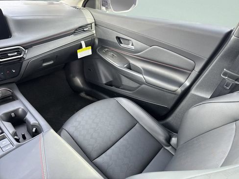 New 2026 Nissan Sentra SR w/ Floor Mat Package FWD image 35