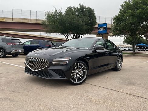 Used 2025 Genesis G70 2.5T RWD image 2