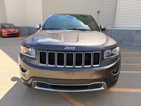 Used 2016 Jeep Grand Cherokee Limited AWD/4WD image 8