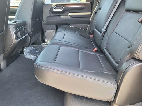 New 2026 GMC Sierra 2500 Denali w/ Denali Reserve Package AWD/4WD image 8