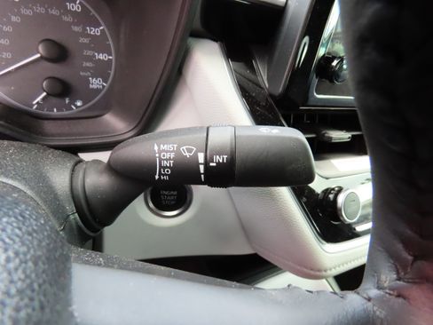 Used 2024 Toyota Corolla SE image 25