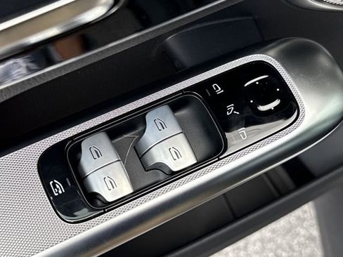 New 2025 Mercedes-Benz GLC 300 4MATIC image 19