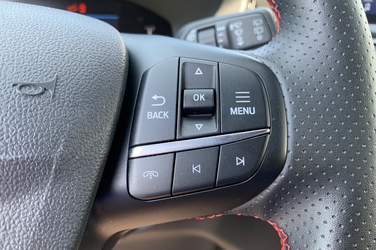 Used 2025 Ford Escape ST-Line FWD image 31