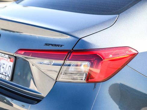 Used 2023 Honda Civic Sport image 9