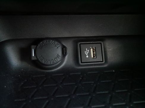 Certified 2024 Toyota RAV4 XLE image 28