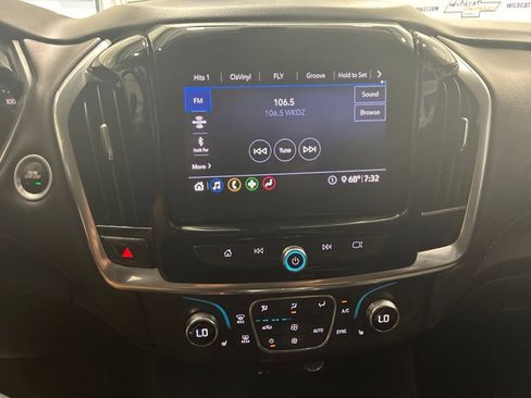 Used 2020 Chevrolet Traverse LT FWD image 24