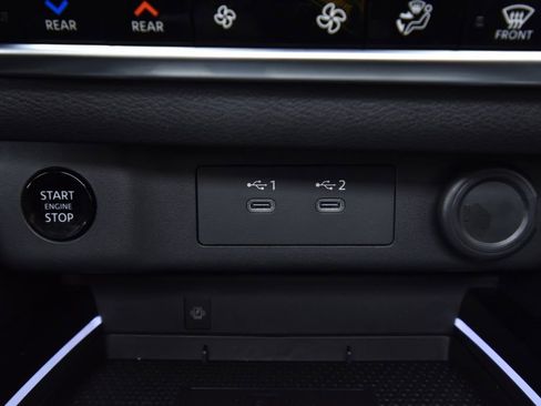 Used 2026 Nissan Rogue Platinum w/ Platinum Premium Package image 38