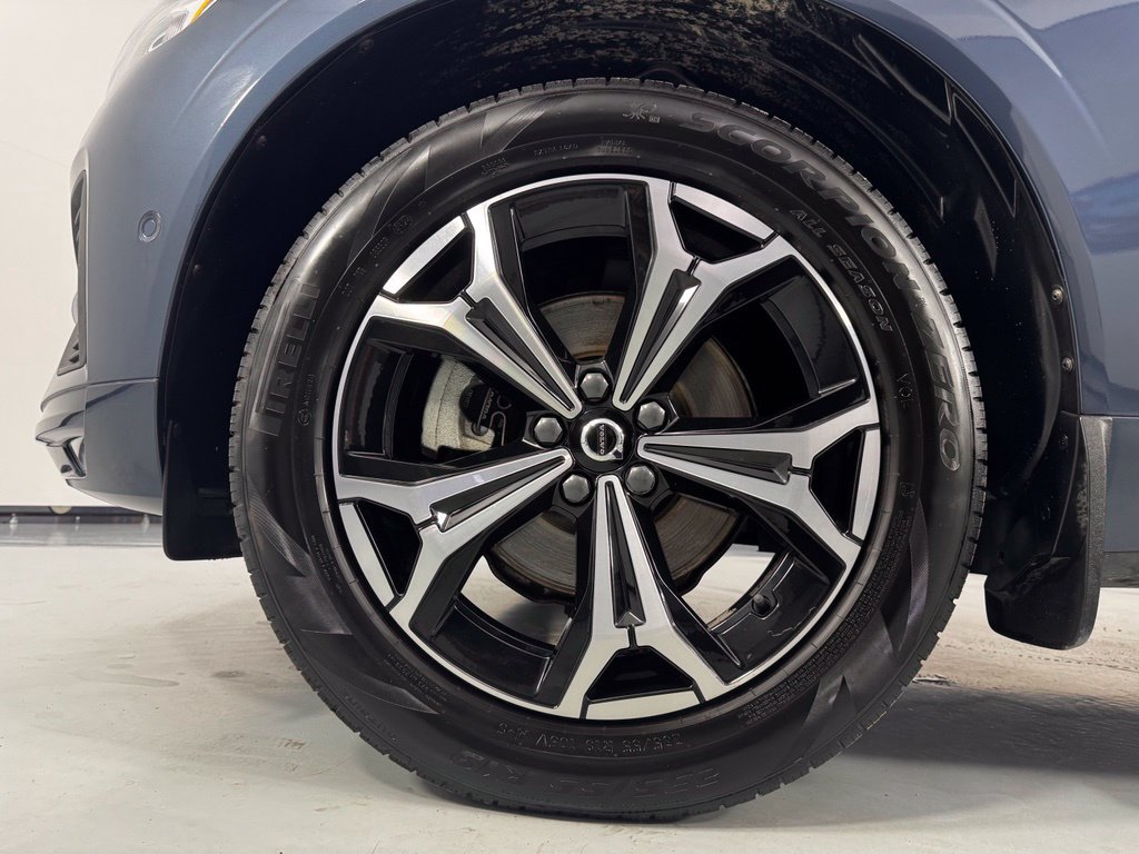 Used 2022 Volvo XC60 B5 Momentum w/ Advanced Package AWD/4WD image 9