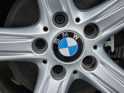 Used 2015 BMW 320i 320i image 11