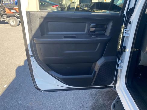 Used 2016 RAM 4500 Tradesman image 25