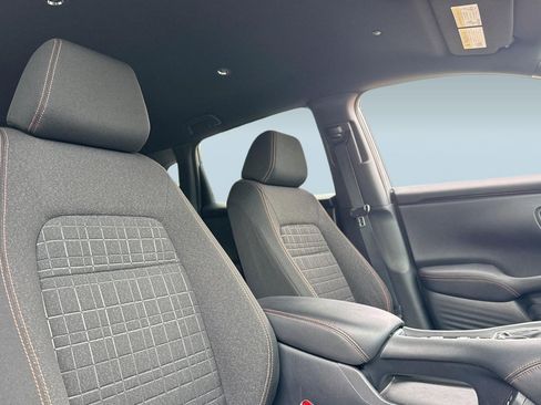 Certified 2024 Honda HR-V Sport image 29