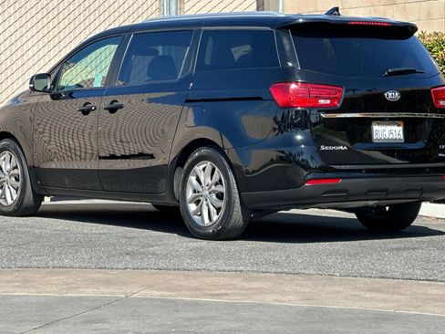 Used 2021 Kia Sedona EX image 6