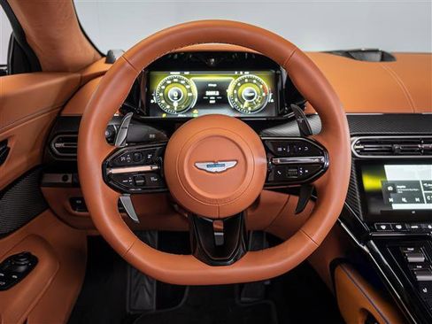 Used 2025 Aston Martin V8 Vantage Coupe image 11