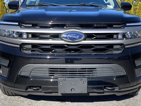 Used 2022 Ford Expedition Max XLT image 43