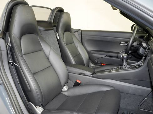 Certified 2017 Porsche 718 Boxster S RWD image 48