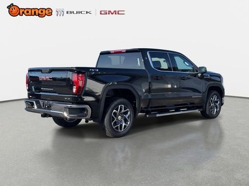 Used 2026 GMC Sierra 1500 SLE w/ Max Trailering Package image 3