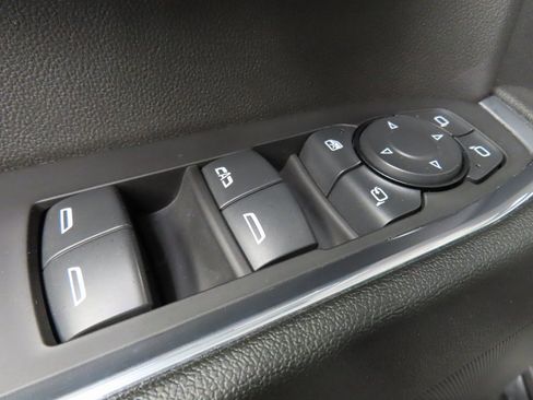 Used 2024 Chevrolet Silverado 2500 LT w/ Midnight Edition image 75