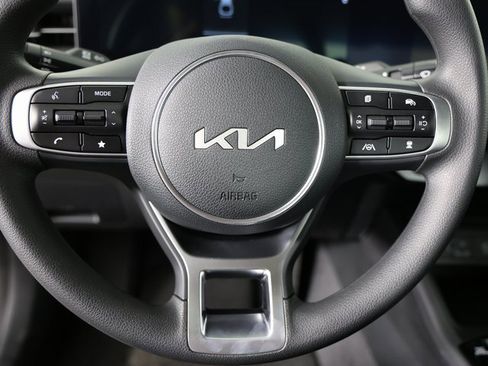Certified 2025 Kia K5 LXS image 12