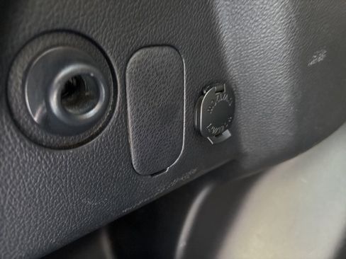 Used 2015 Subaru Forester 2.5i Limited image 29