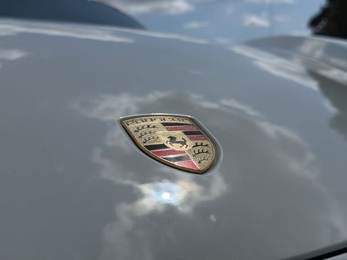 Used 2018 Porsche 718 Cayman S RWD image 17