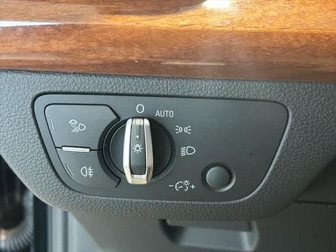 Certified 2023 Audi Q5 2.0T Premium w/ Convenience Package image 11