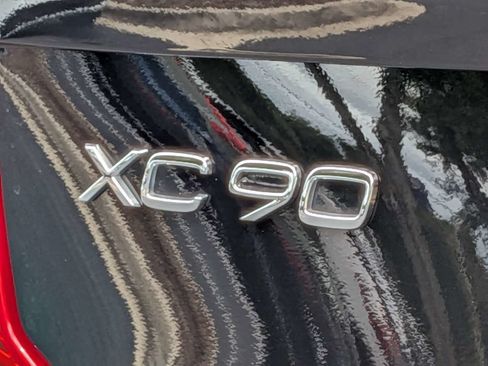 Certified 2024 Volvo XC90 B6 Ultimate w/ Lounge Package AWD/4WD image 12