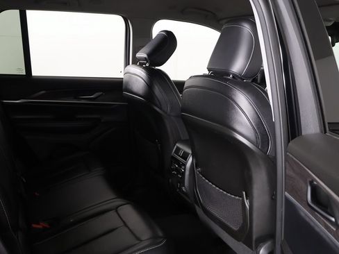 Used 2023 Jeep Grand Cherokee Limited AWD/4WD image 28