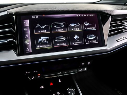 Used 2023 Audi Q4 e-tron Premium Plus w/ Premium Plus image 20