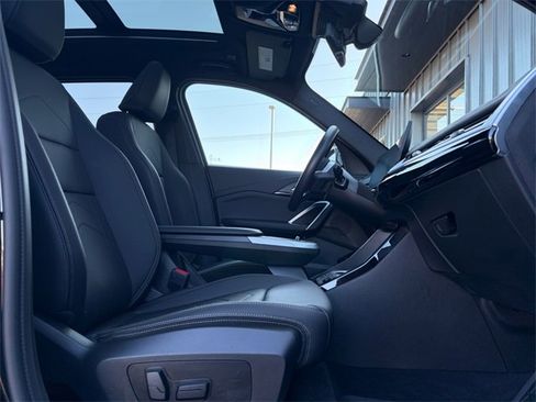 Used 2025 BMW X1 xDrive28i w/ Technology Package image 21