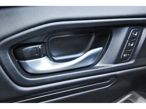 Used 2025 Honda Accord Sport image 30
