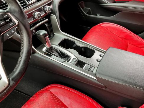 Used 2019 Honda Accord Sport image 17