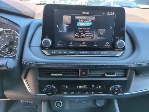 Used 2023 Nissan Rogue SV AWD/4WD image 28