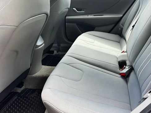 Used 2023 Hyundai Elantra SEL w/ Convenience Package image 15